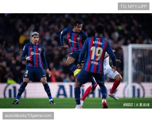 西甲第28轮前瞻:榜首大战一触即发,赫罗纳主场迎战皇家马德里 西甲第28轮前瞻:榜首大战一触即发,赫罗纳主场迎战皇家马德里